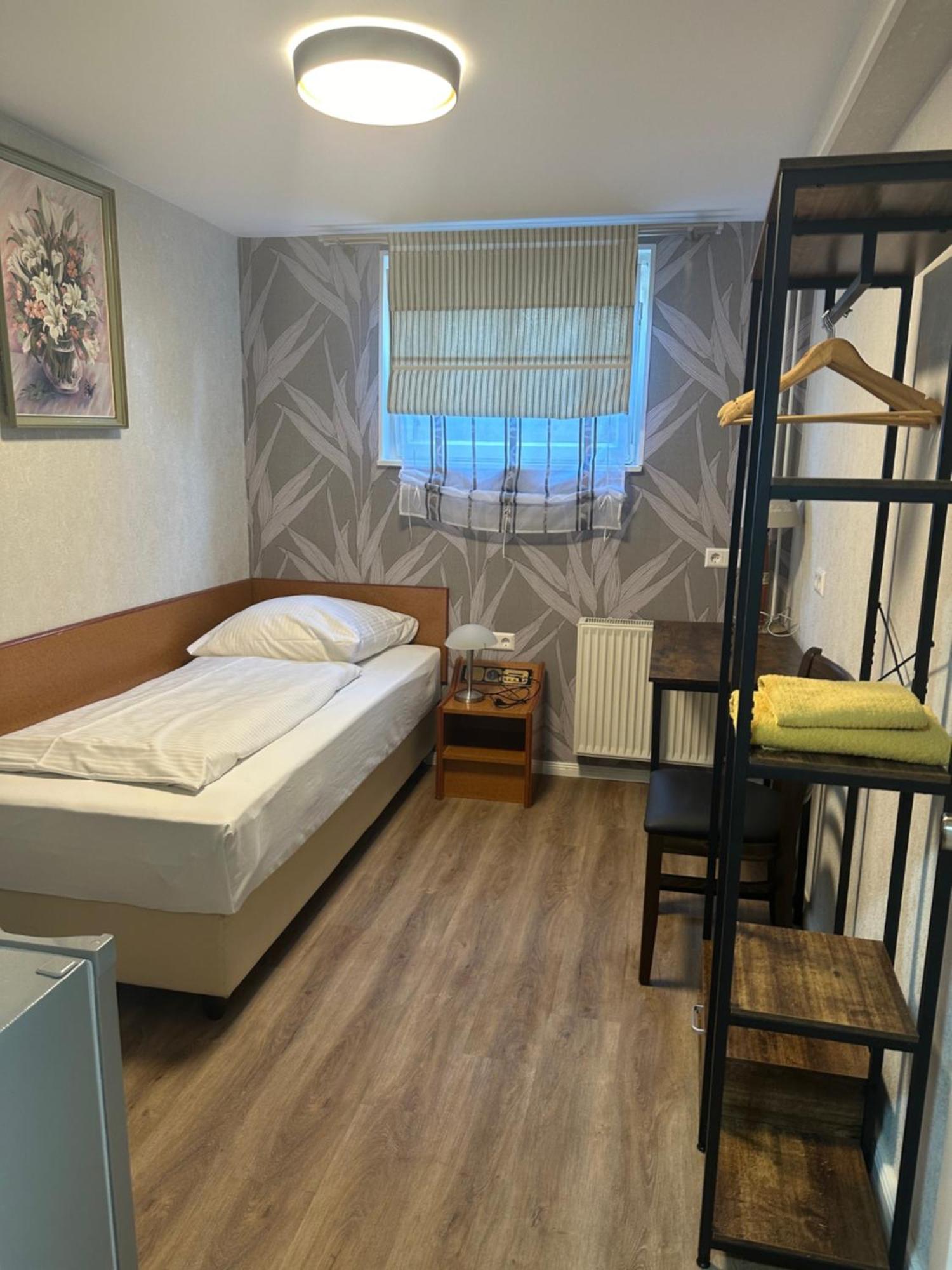 Hotel Pirol เบอร์ลิน ภายนอก รูปภาพ